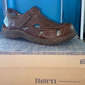 Bornshoes men’s size 9 brown Cabot shoes, never worn still in the box